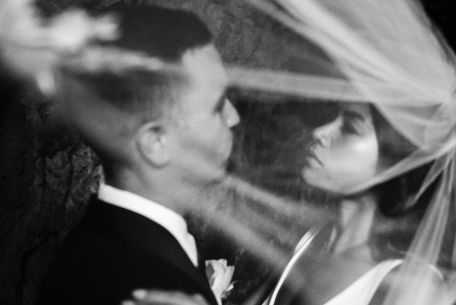 elopement-in-villa-gregoriana-rome-roberta-perrone38