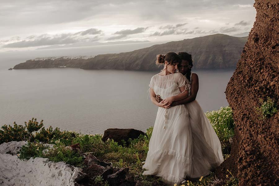 elopement in Santorini