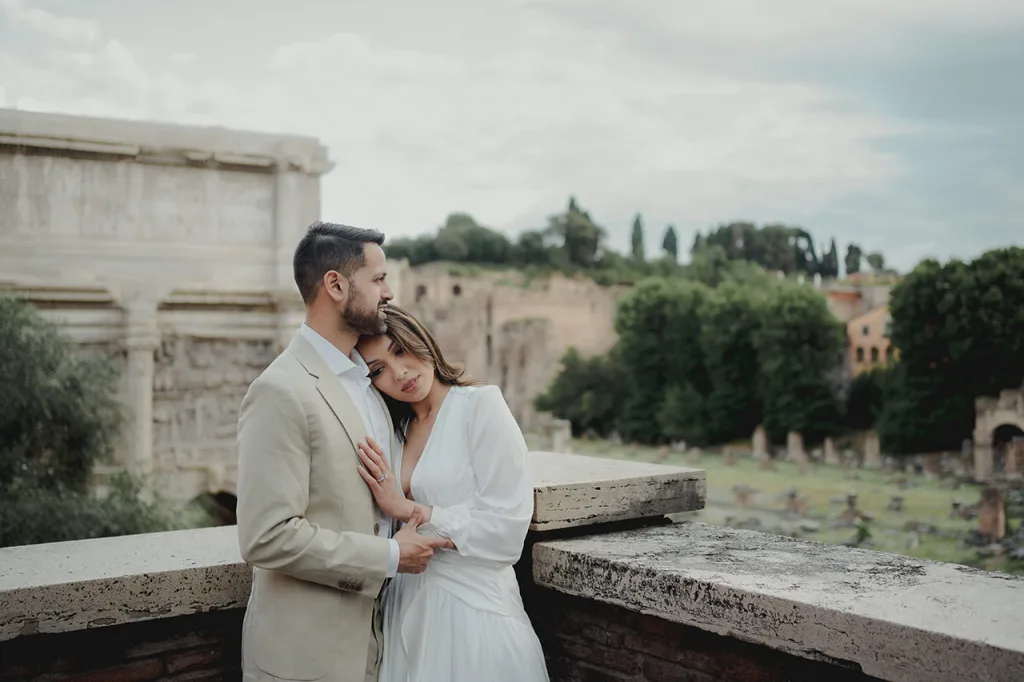 elopement in rome - imperial forum