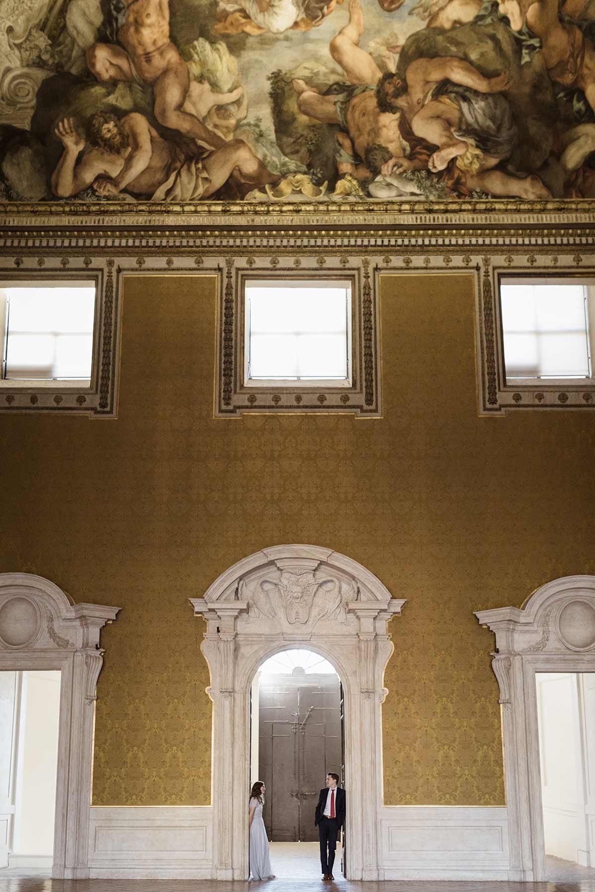 elopement-in-rome-barberini-palace